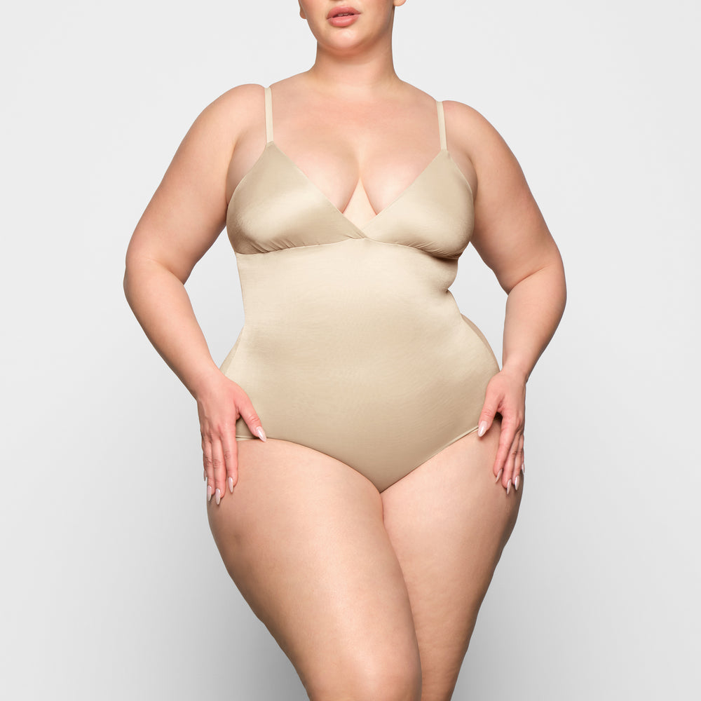 Skims BARELY THERE BODYSUIT BRIEF W/ SNAPS Bodysuit Bruin | 60MKOGHAY