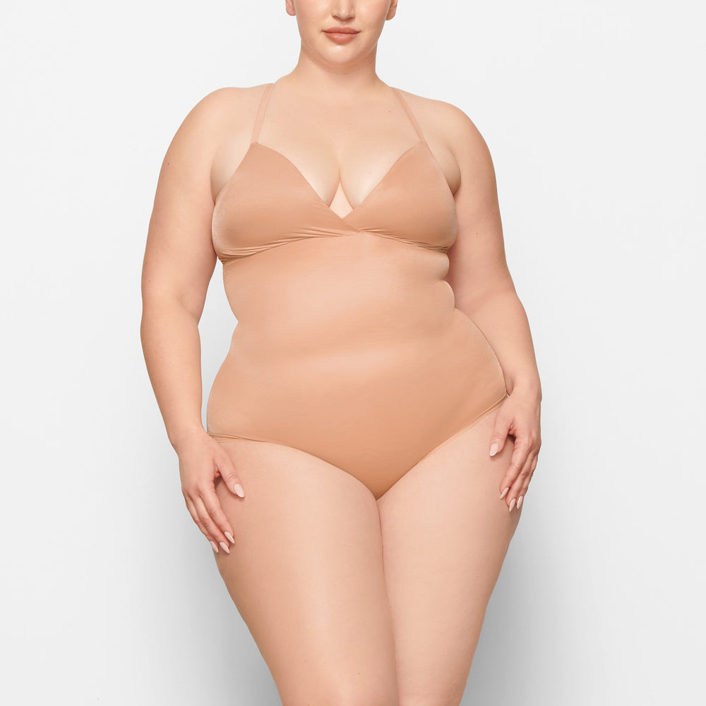 Skims BARELY THERE BODYSUIT BRIEF W/ SNAPS Bodysuit Beige | 82WABKFCU