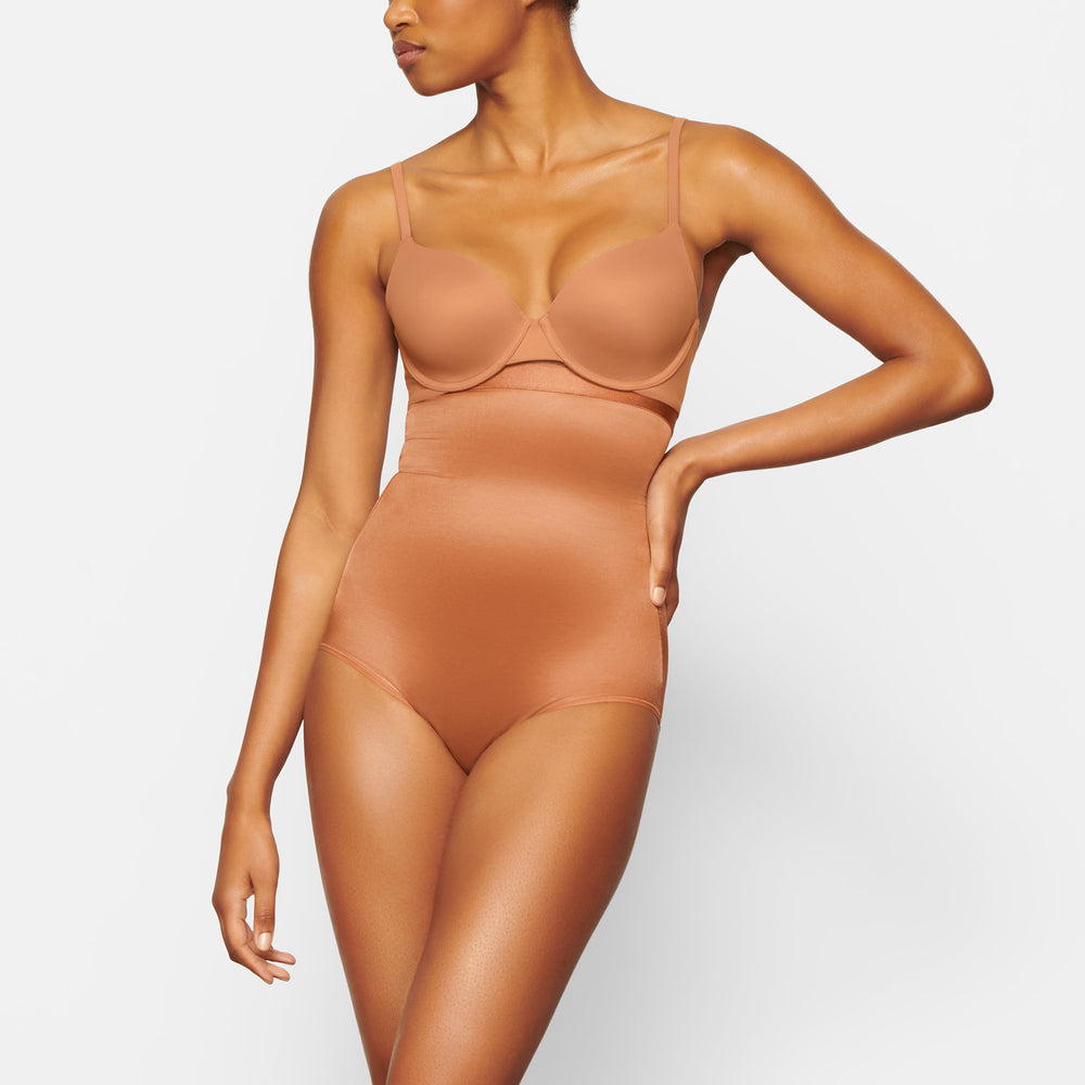 Skims BARELY THERE HIGH WAIST Brief Abrikoos | 96PIBCLME