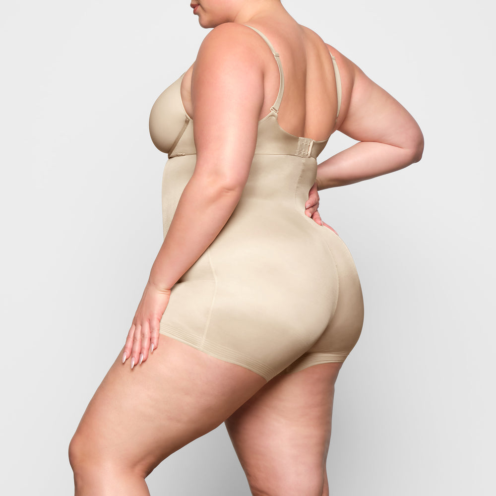Skims BARELY THERE HIGH WAIST Korte Broek Bruin | 17LZDEKYG