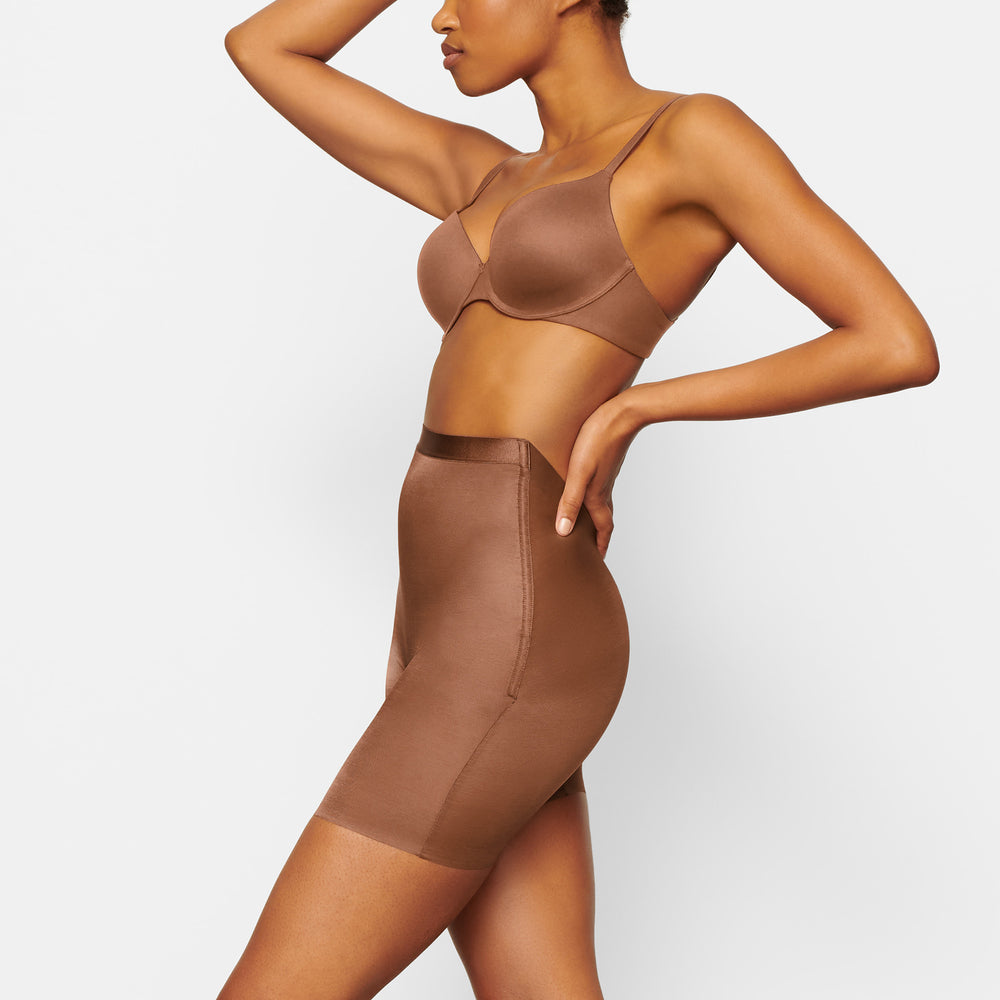 Skims BARELY THERE LOW BACK Korte Broek Bruin | 45DOICGNW