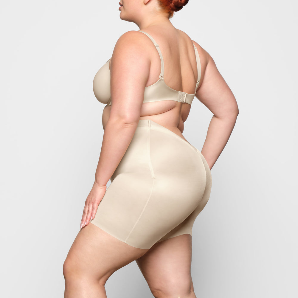 Skims BARELY THERE LOW BACK Korte Broek Bruin | 68HLRMFXE