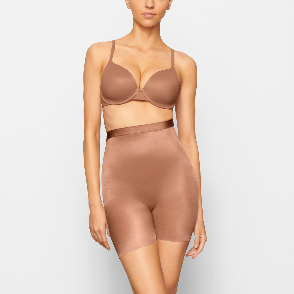 Skims BARELY THERE LOW BACK Korte Broek Abrikoos | 69OCUKIMA