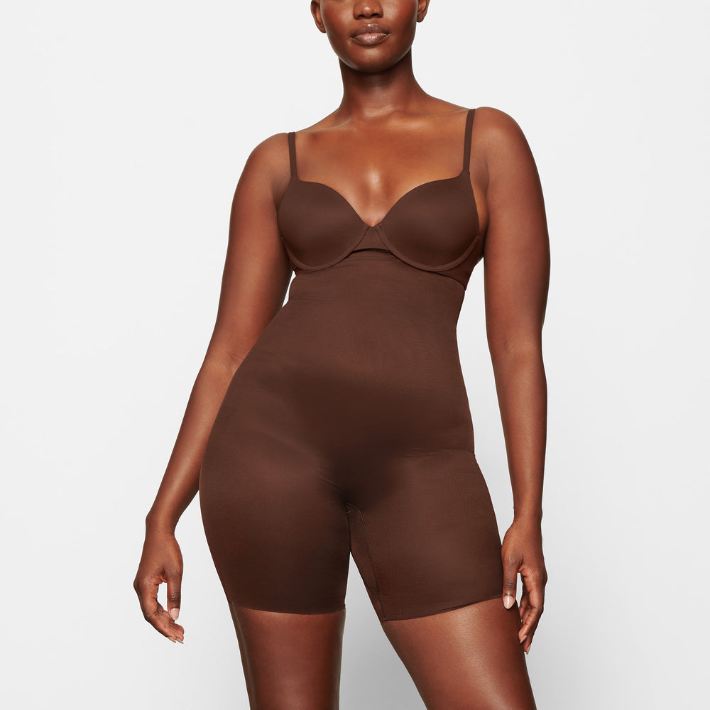 Skims BARELY THERE MID THIGH Korte Broek Chocola | 24KFXLQBZ