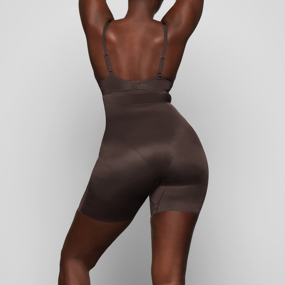 Skims BARELY THERE MID THIGH Korte Broek Koffie | 54DGSRBKA
