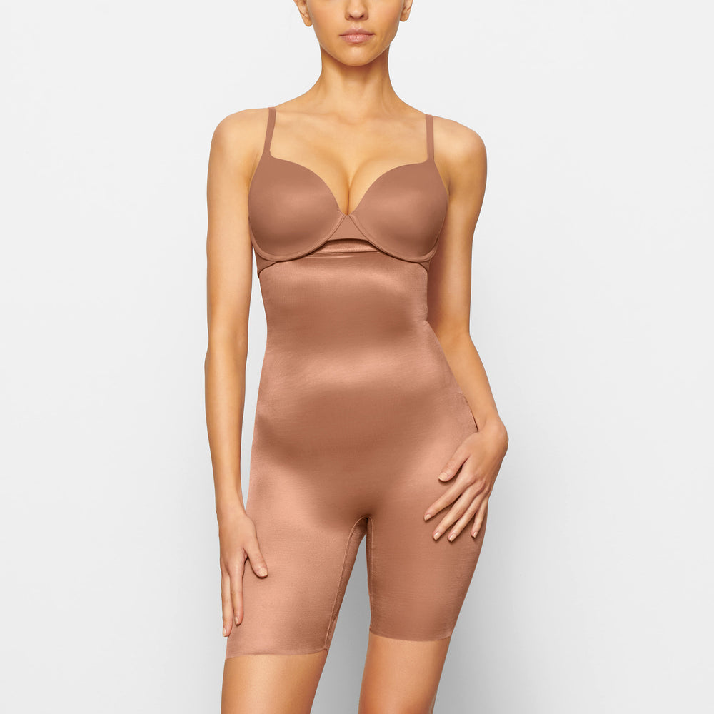 Skims BARELY THERE MID THIGH Korte Broek Abrikoos | 81FOHTEAX