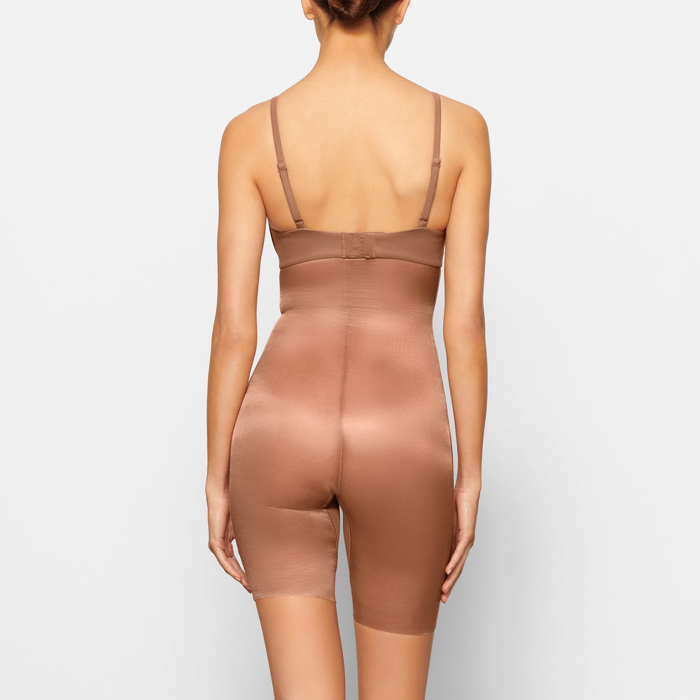 Skims BARELY THERE MID THIGH Korte Broek Abrikoos | 81FOHTEAX