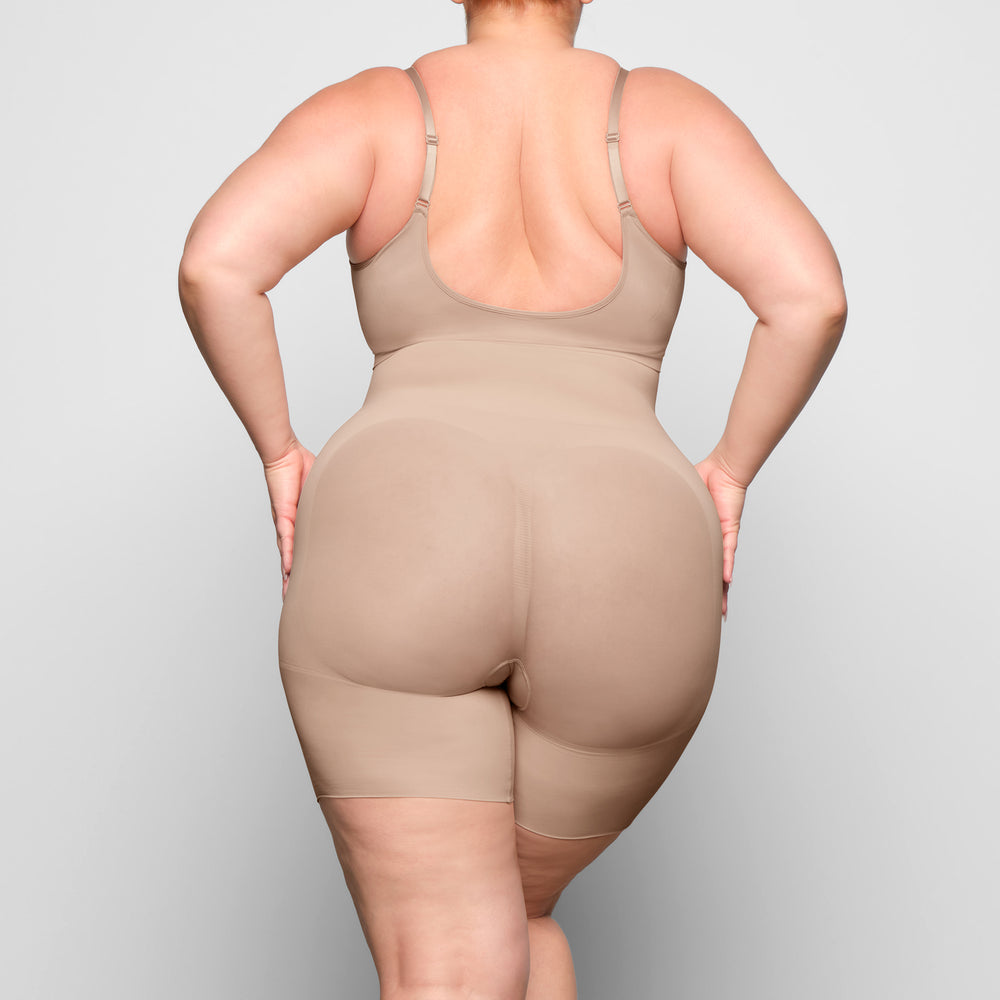 Skims BUTT ENHANCING Korte Broek Beige | 26HVIOKYA