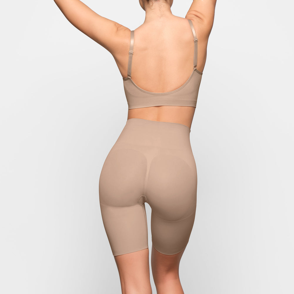 Skims BUTT ENHANCING Korte Broek Beige | 80TUFOVIR