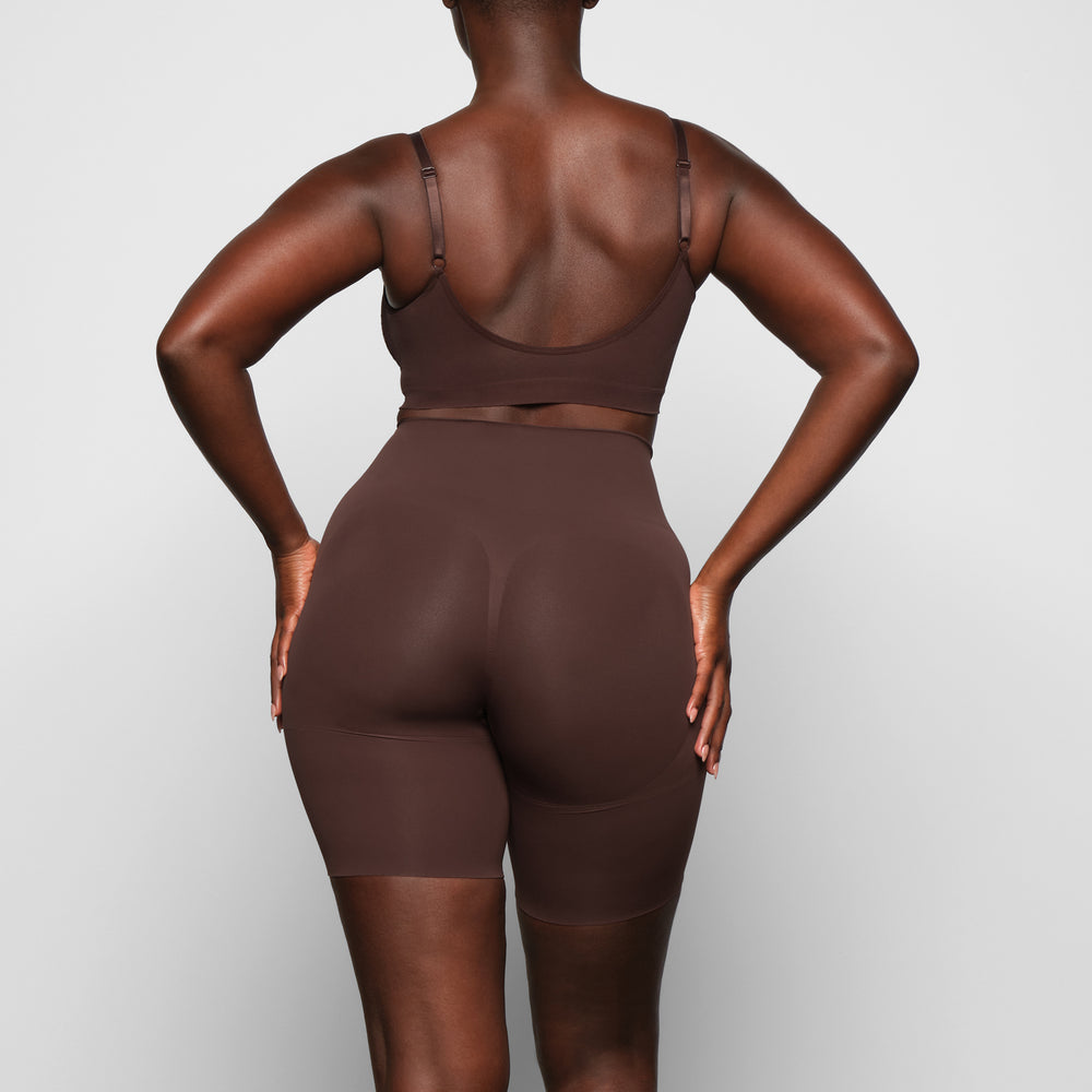 Skims BUTT ENHANCING Korte Broek Chocola | 64ZOPXSVN