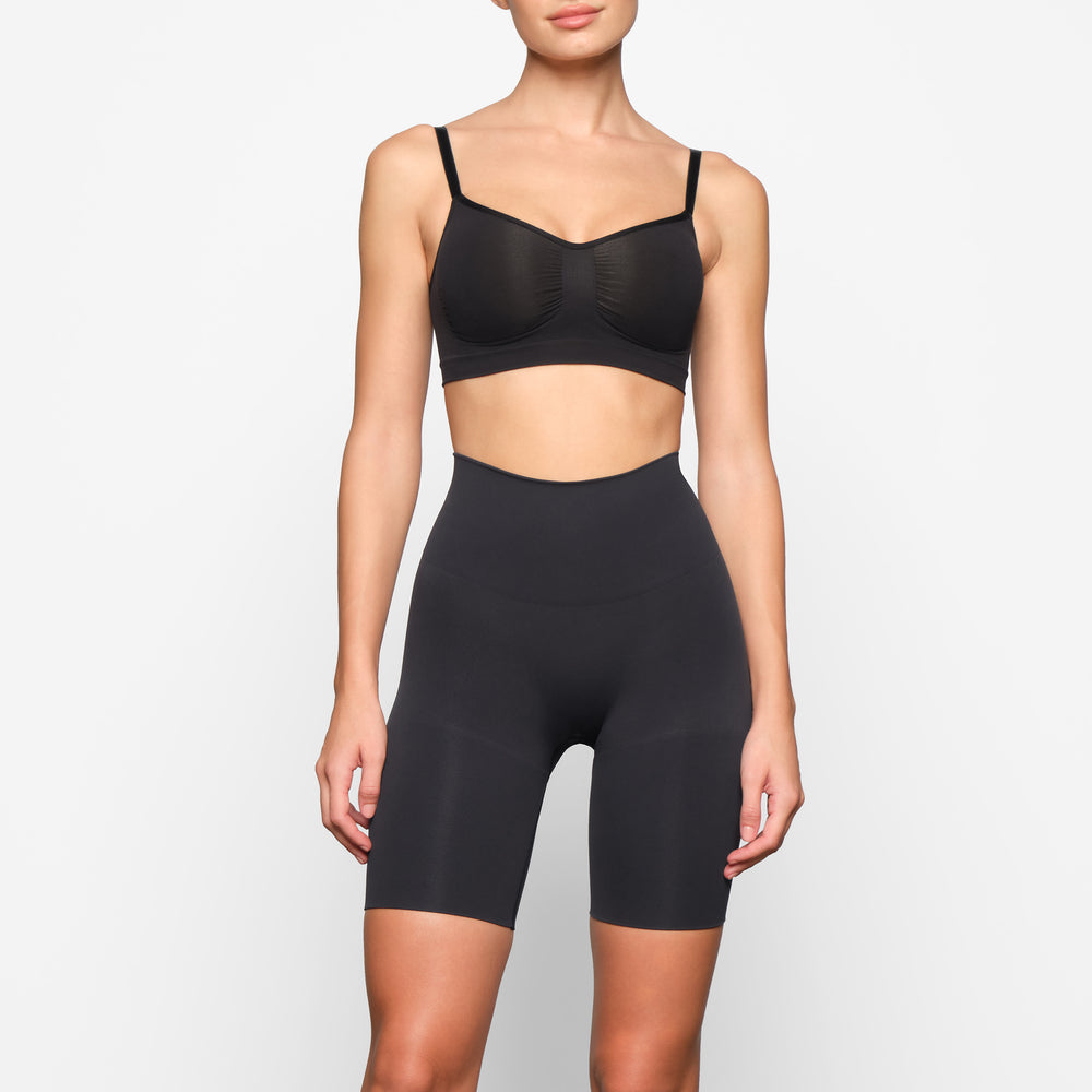 Skims BUTT ENHANCING Korte Broek Zwart | 14NLMEKBD
