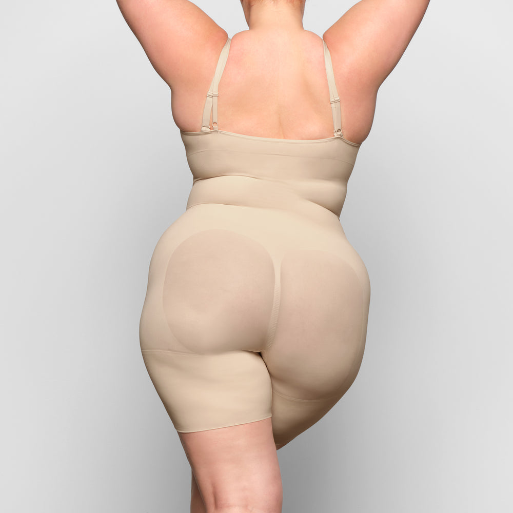 Skims BUTT ENHANCING Open Bust Bodysuit Bruin | 98SGKDTEB