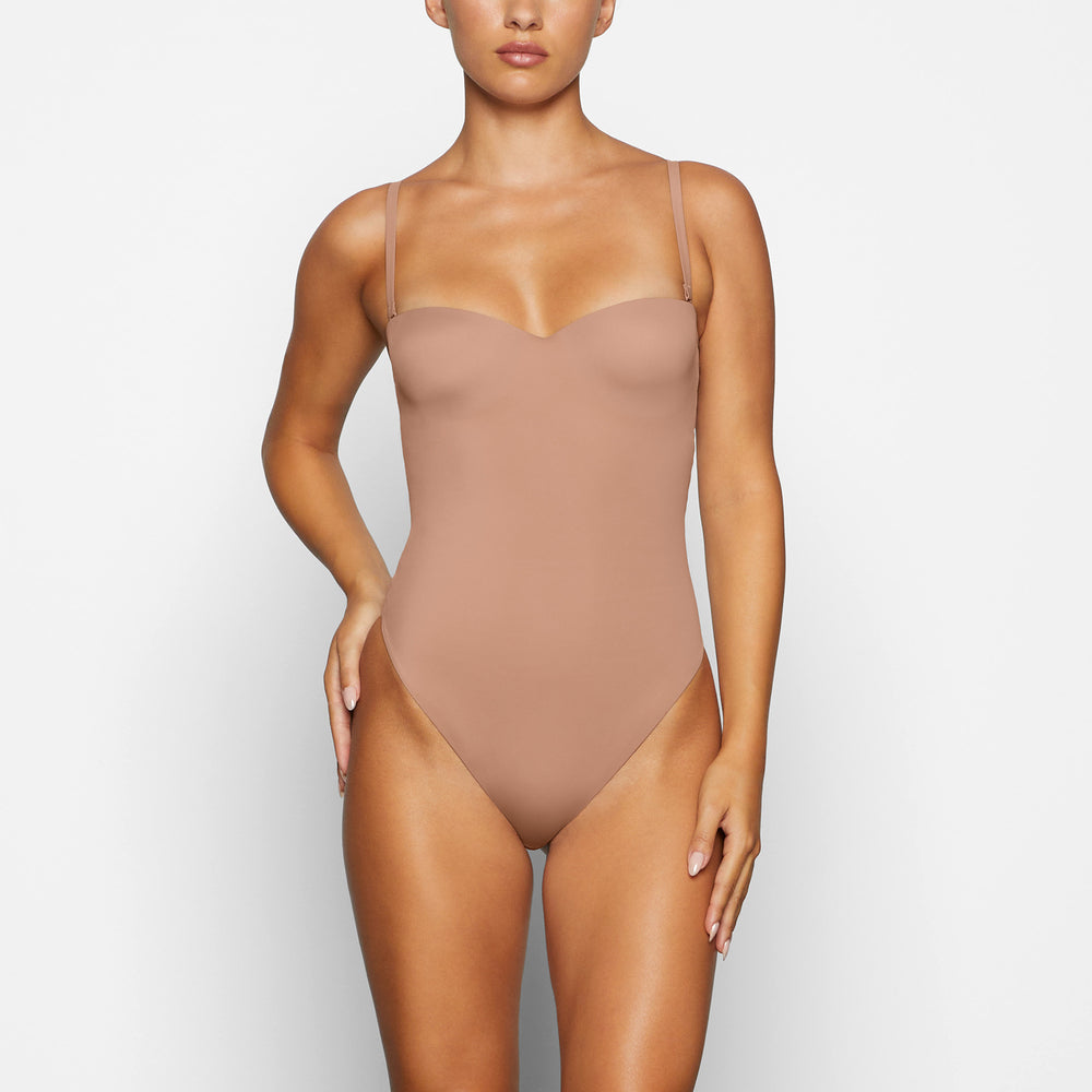 Skims CONTOUR LIFT STRAIGHT NECK Bodysuit Abrikoos | 40NGOSQZW