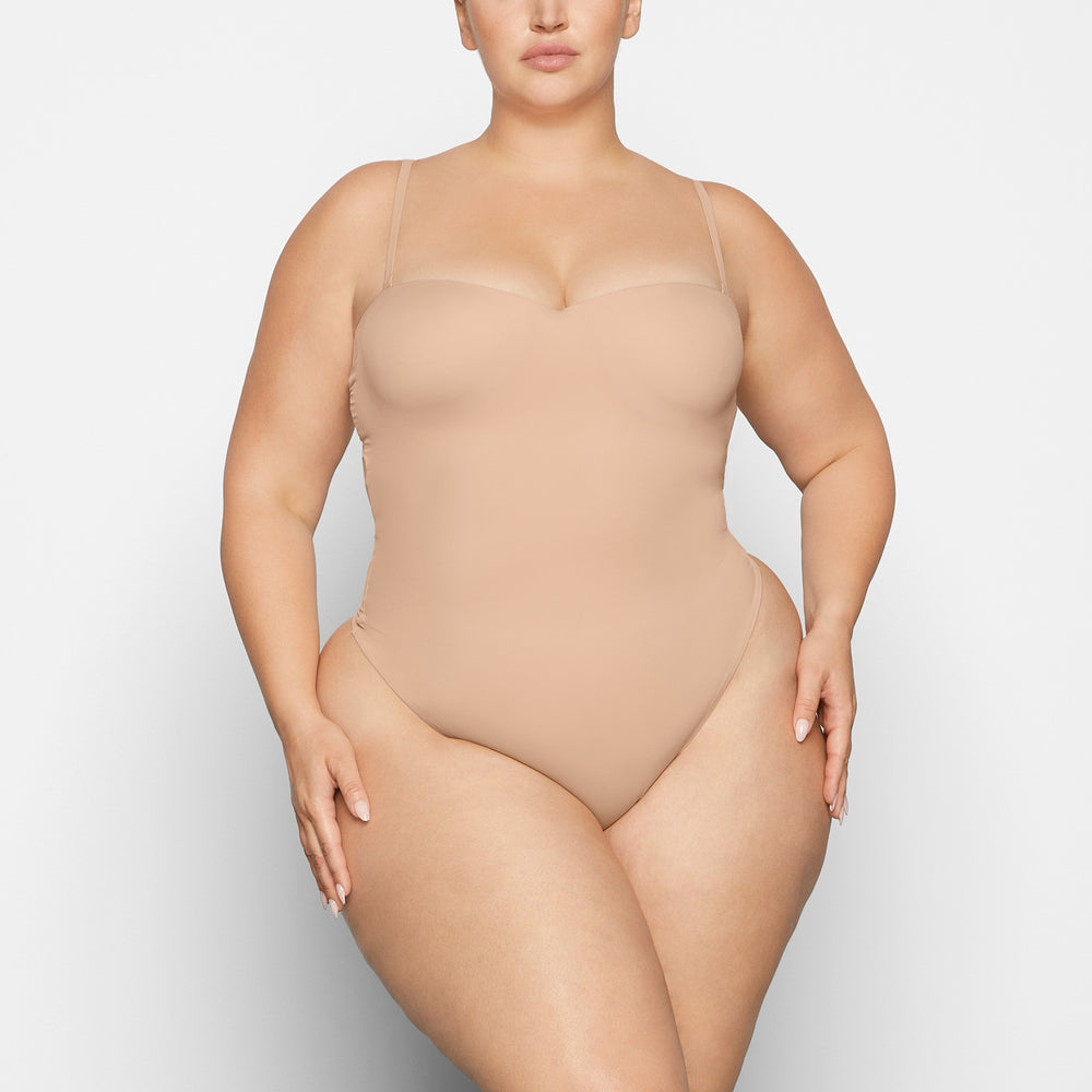 Skims CONTOUR LIFT STRAIGHT NECK Bodysuit Beige | 85TEONFPX