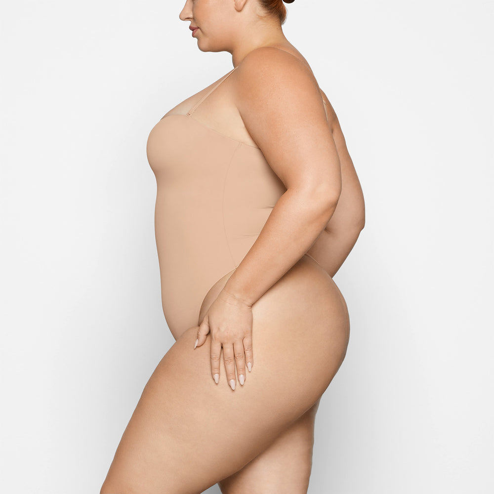 Skims CONTOUR LIFT STRAIGHT NECK Bodysuit Beige | 85TEONFPX