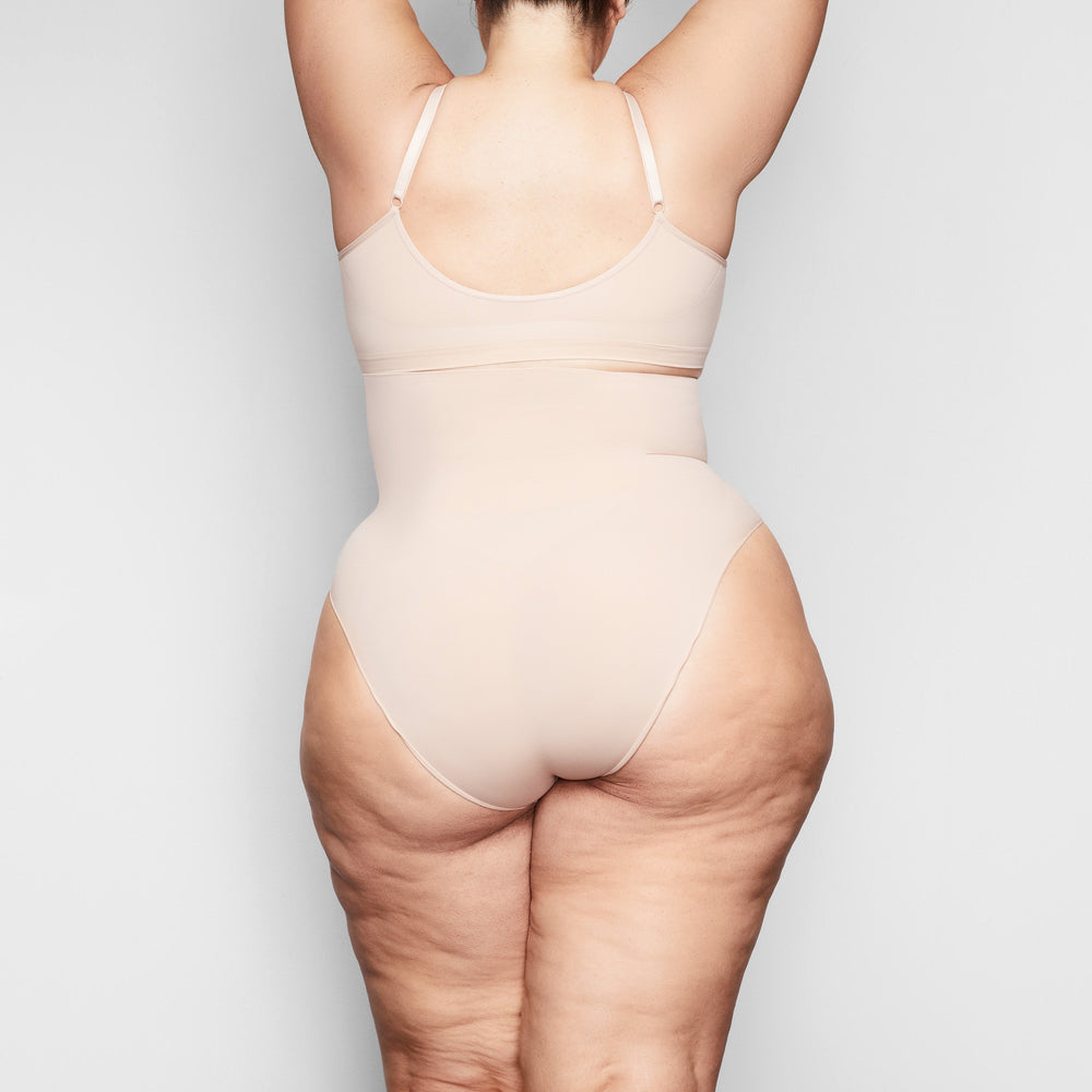 Skims CORE CONTROL Brief Beige | 21XEUDOIY