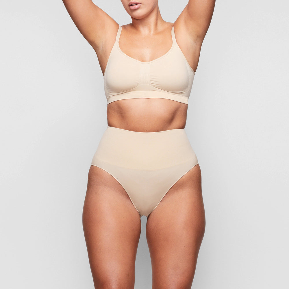 Skims CORE CONTROL Brief Beige | 98NIXTDKM