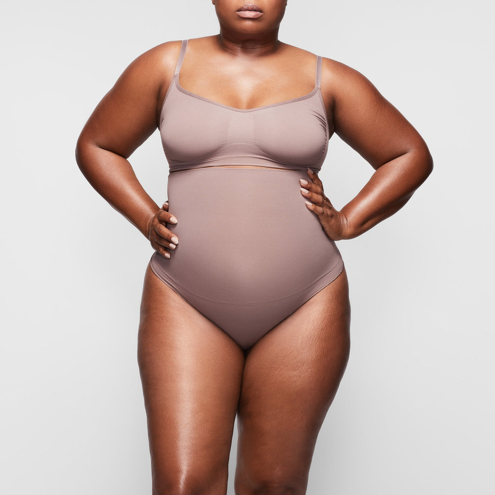 Skims CORE CONTROL Thong Bruin | 81VGSWMNU