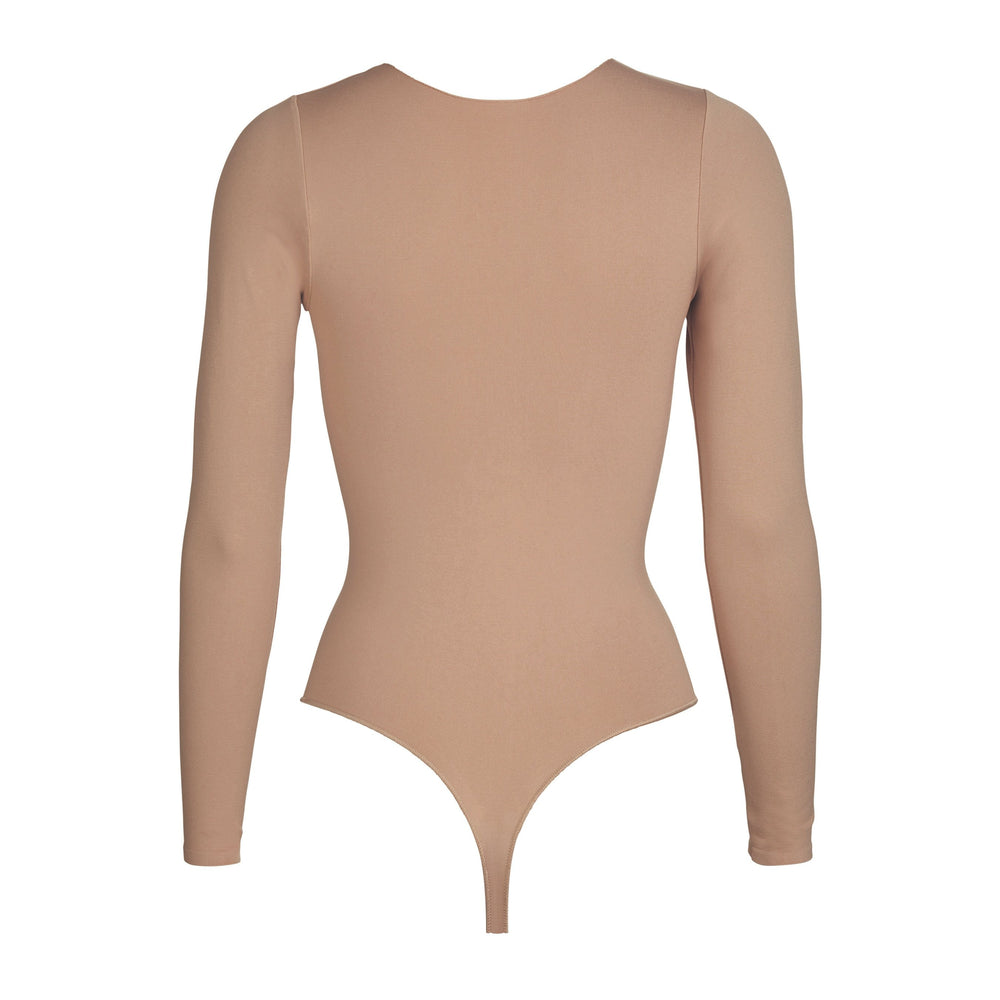 Skims ESSENTIAL CREW NECK Long Sleeve Bodysuit Abrikoos | 15CDXLUSO