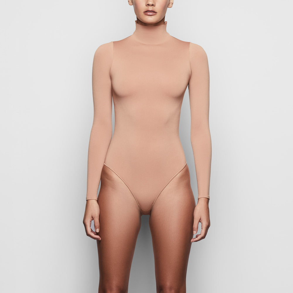 Skims ESSENTIAL MOCK NECK Long Sleeve Bodysuit Abrikoos | 61XLMDWEV