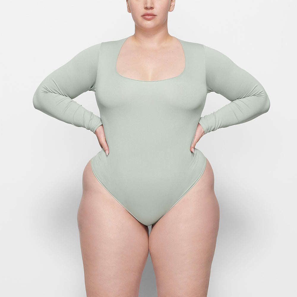 Skims ESSENTIAL SCOOP NECK Long Sleeve Bodysuit Lichtgroen | 26YTBUJDS
