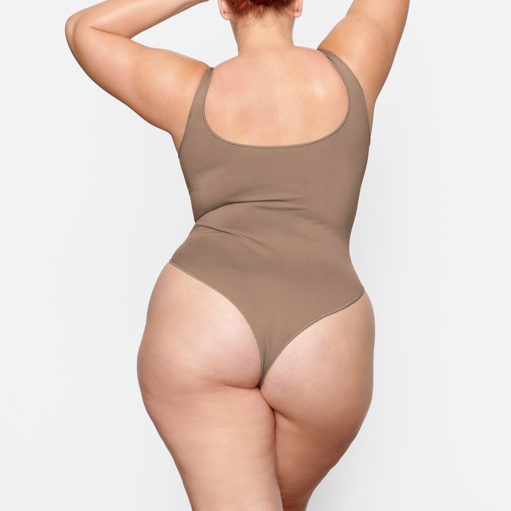 Skims ESSENTIAL Scoop Neck Bodysuit Abrikoos | 45QPTIGOX