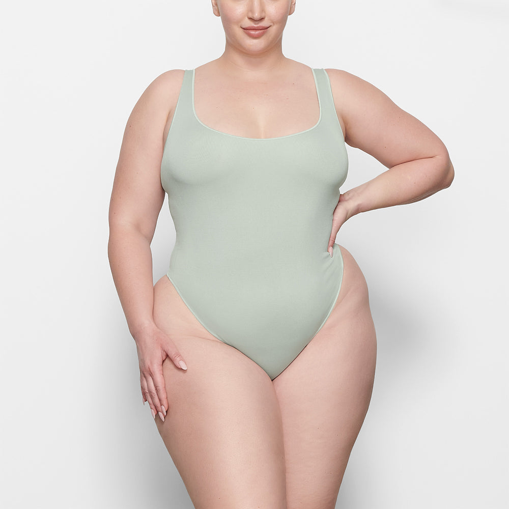 Skims ESSENTIAL Scoop Neck Bodysuit Lichtgroen | 27QHCATLV