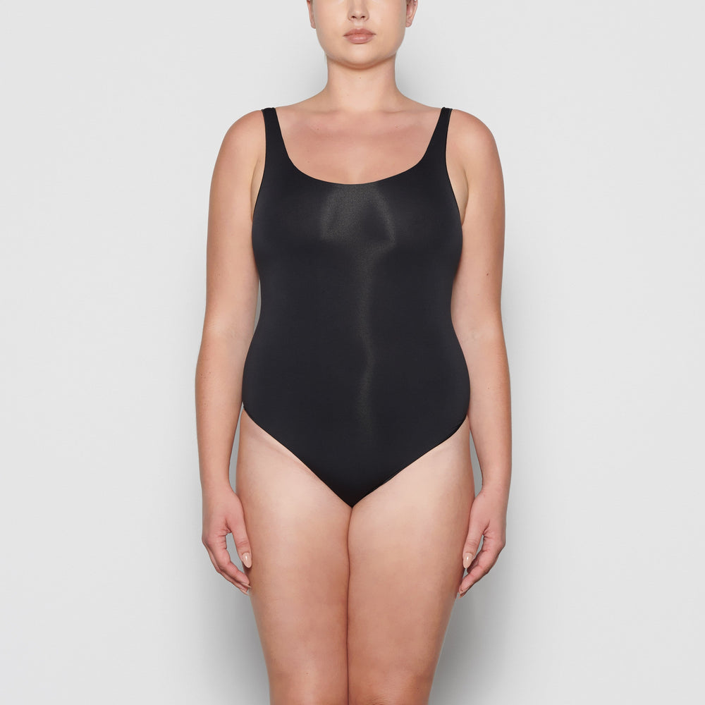 Skims ESSENTIAL Scoop Neck Bodysuit Zwart | 68QPTOAGS