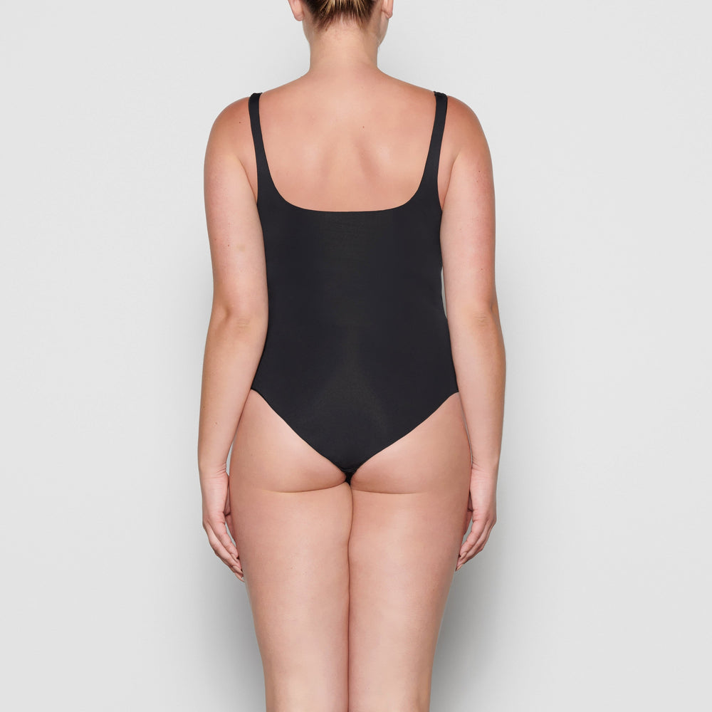 Skims ESSENTIAL Scoop Neck Bodysuit Zwart | 68QPTOAGS