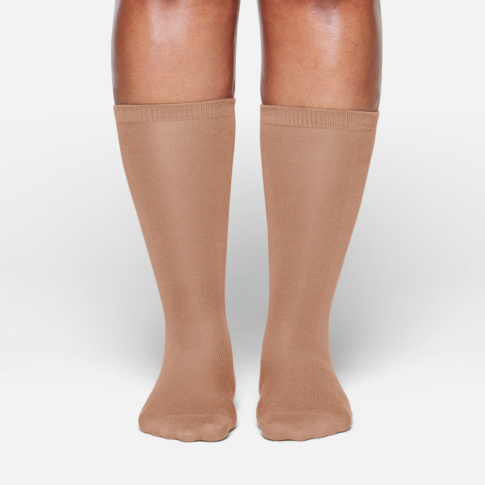 Skims EVERYDAY MID CALF Sokken Abrikoos | 01MCAWUXI