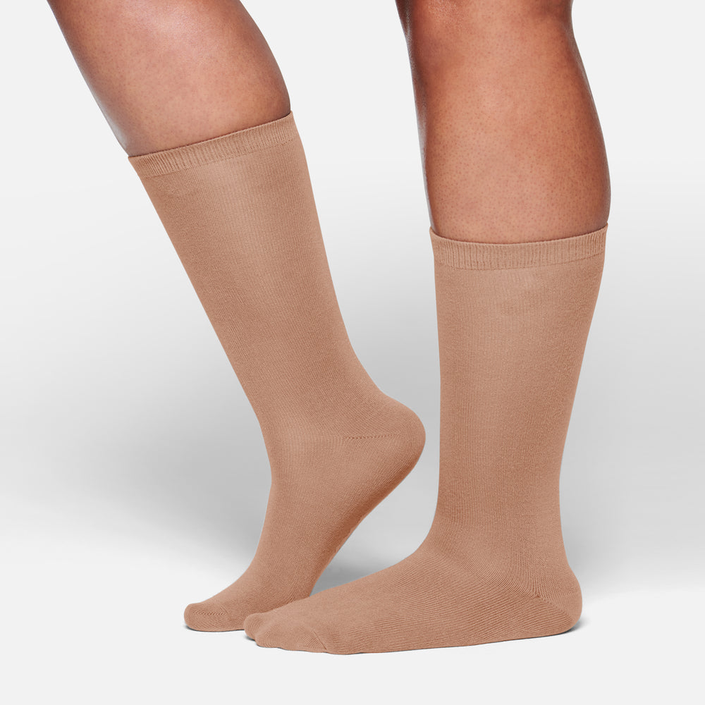 Skims EVERYDAY MID CALF Sokken Abrikoos | 01MCAWUXI