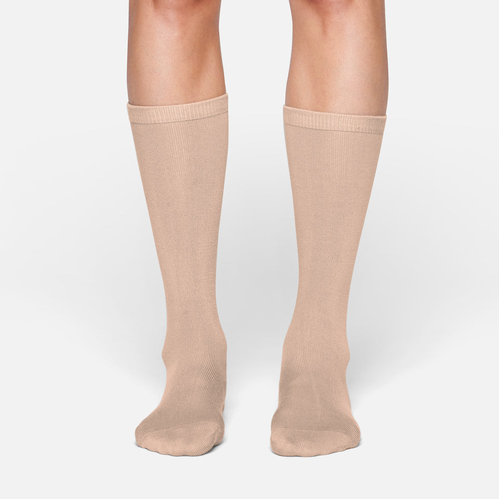 Skims EVERYDAY MID CALF Sokken Beige | 26JIPRDCX