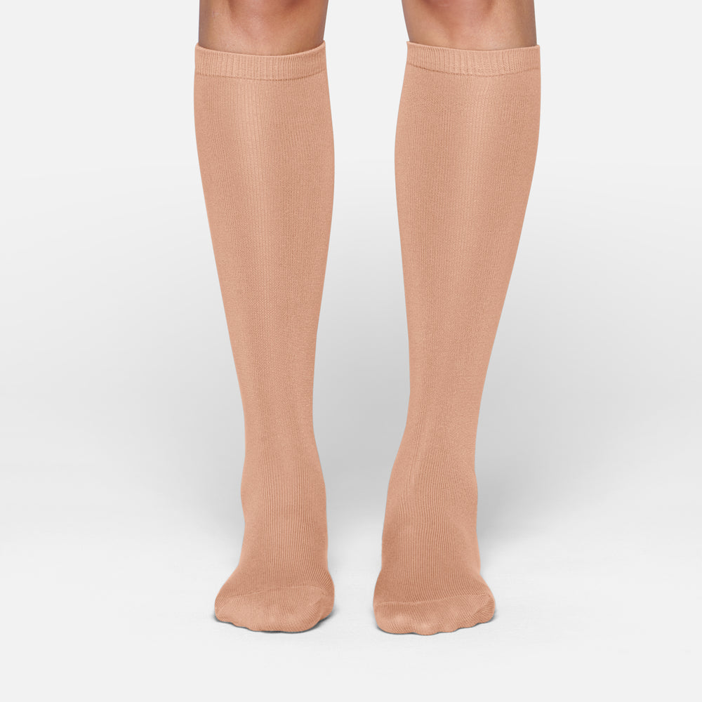 Skims EVERYDAY MID CALF Sokken Beige | 74QMPNGBY