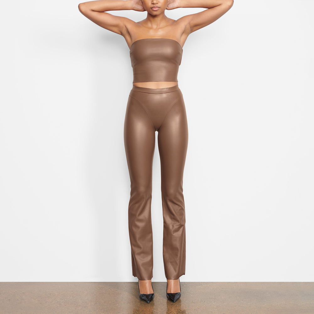 Skims FAUX LEATHER Bandeau Top Bruin | 87OHNDLSU