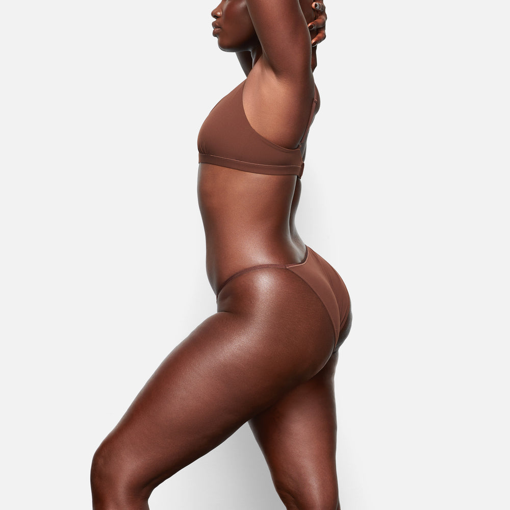 Skims FITS EVERYBODY CHEEKY STRING Bikini Chocola | 03POUTJCZ