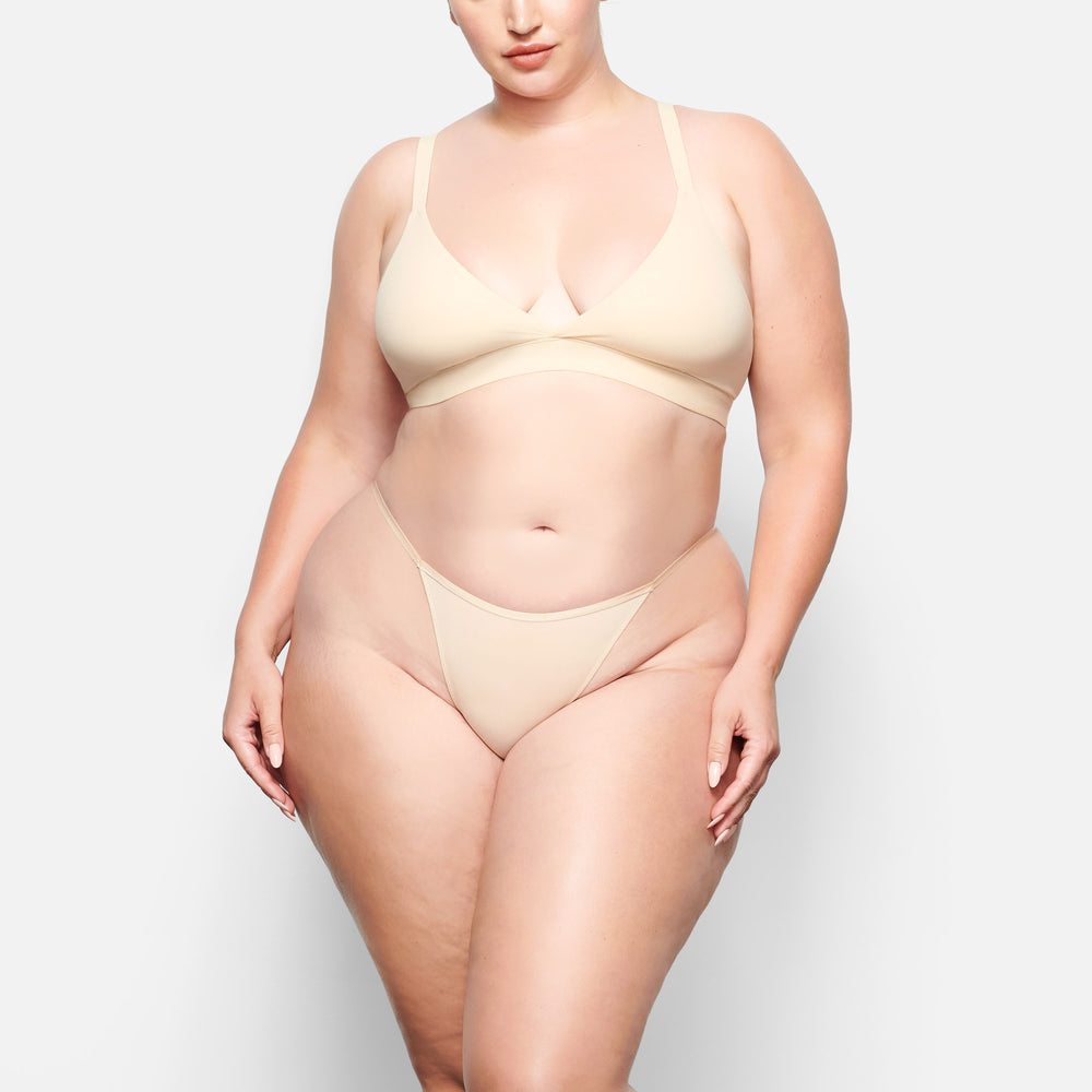 Skims FITS EVERYBODY CHEEKY STRING Bikini Bruin | 28OUTAYFL