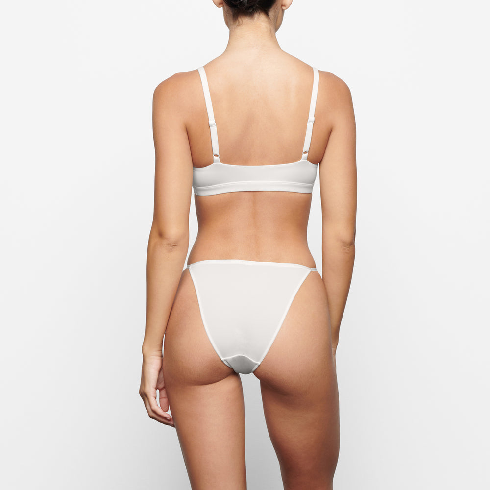 Skims FITS EVERYBODY CHEEKY STRING Bikini Wit | 30AVFSETK