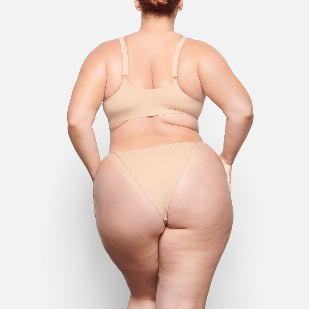 Skims FITS EVERYBODY CHEEKY STRING Bikini Beige | 73EFGWJVZ
