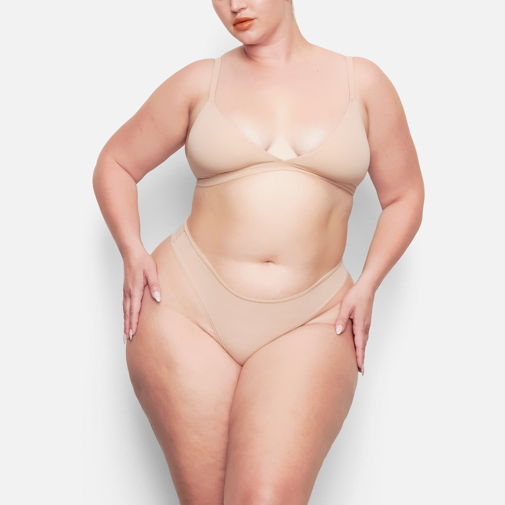 Skims FITS EVERYBODY DIPPED FRONT Thong Beige | 82FVNTBIK
