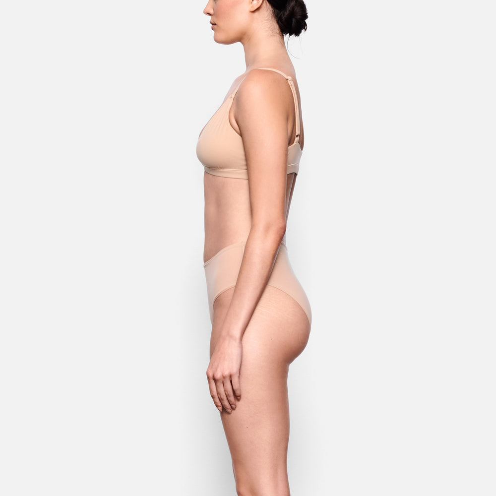 Skims FITS EVERYBODY MID RISE Brief Beige | 09UBTFEHL