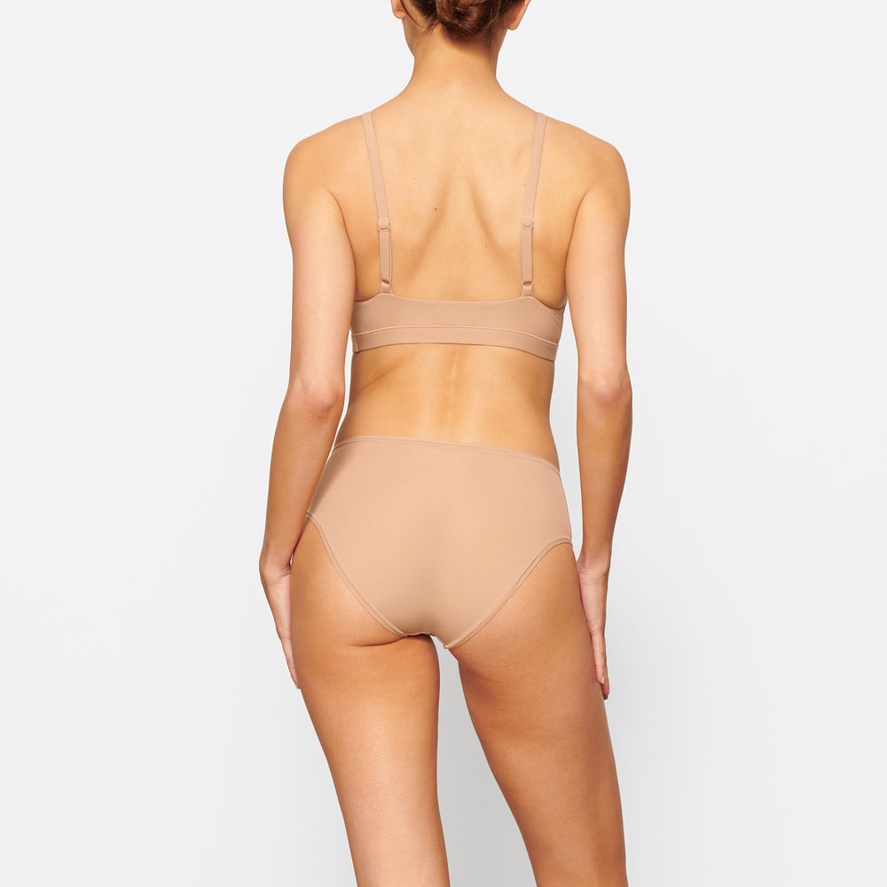 Skims FITS EVERYBODY MID RISE Brief Beige | 27JILFOKM