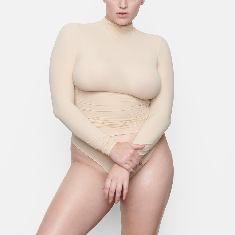 Skims FITS EVERYBODY TURTLENECK T-shirt Bruin | 35ZMQGNFO