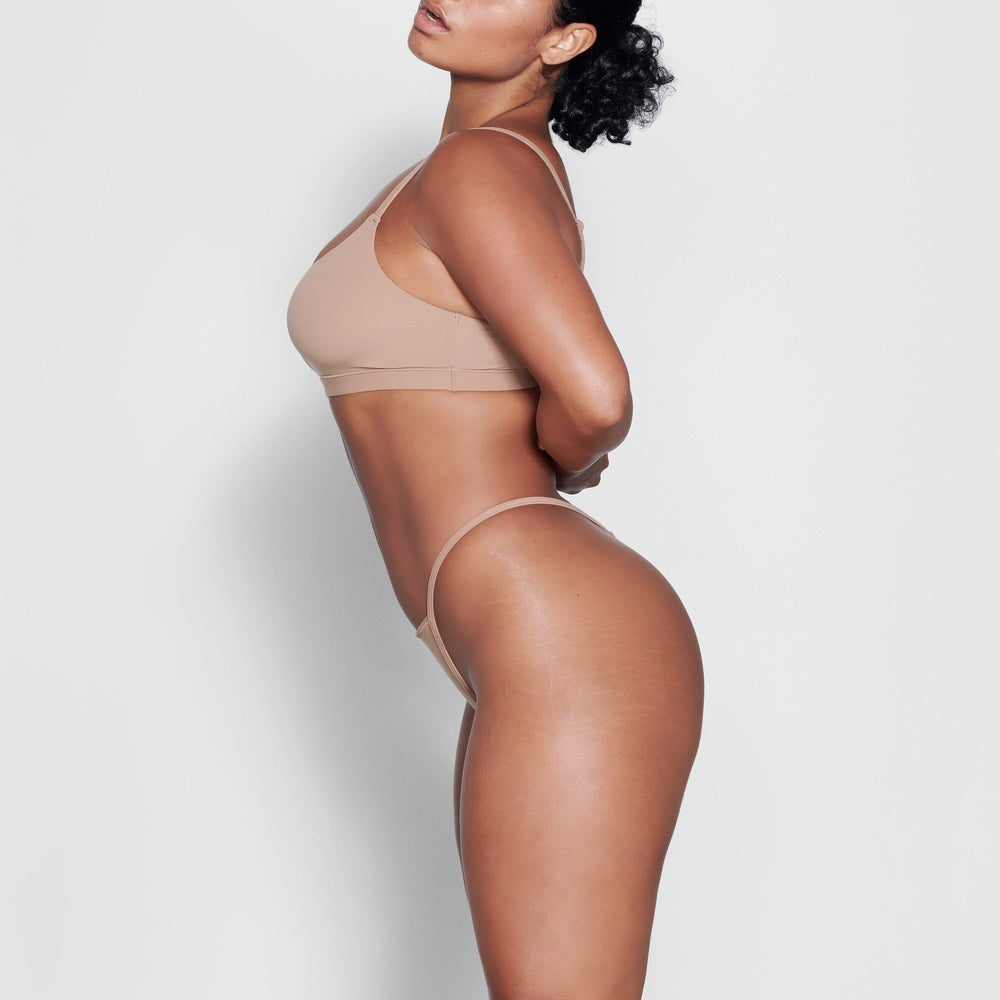 Skims FITS EVERYBODY T STRING Thong Abrikoos | 19EILTMCD