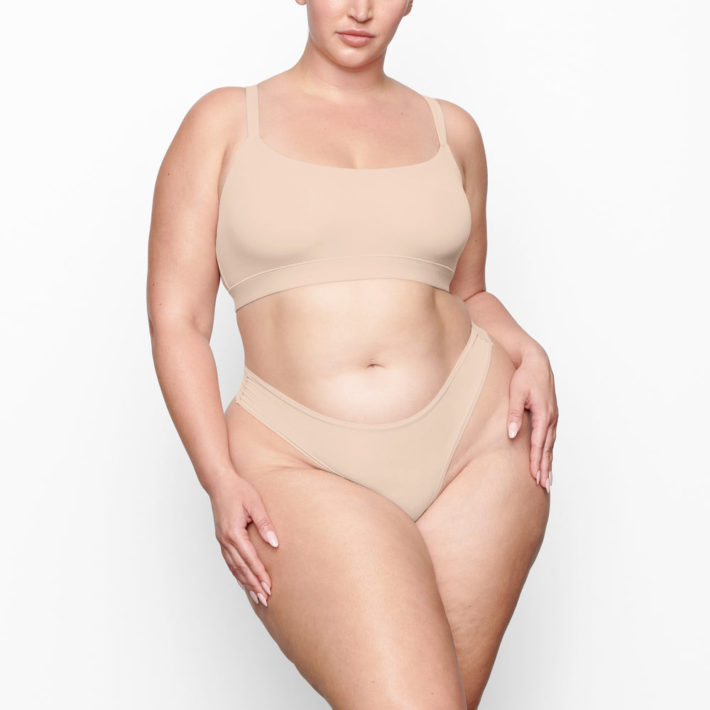 Skims FITS EVERYBODY Thong Beige | 01HUGVXWE
