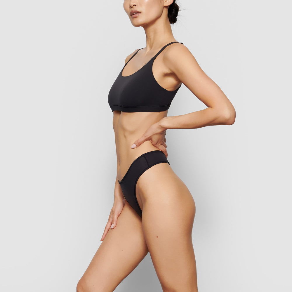 Skims FITS EVERYBODY Thong Zwart | 48GBEJFRN