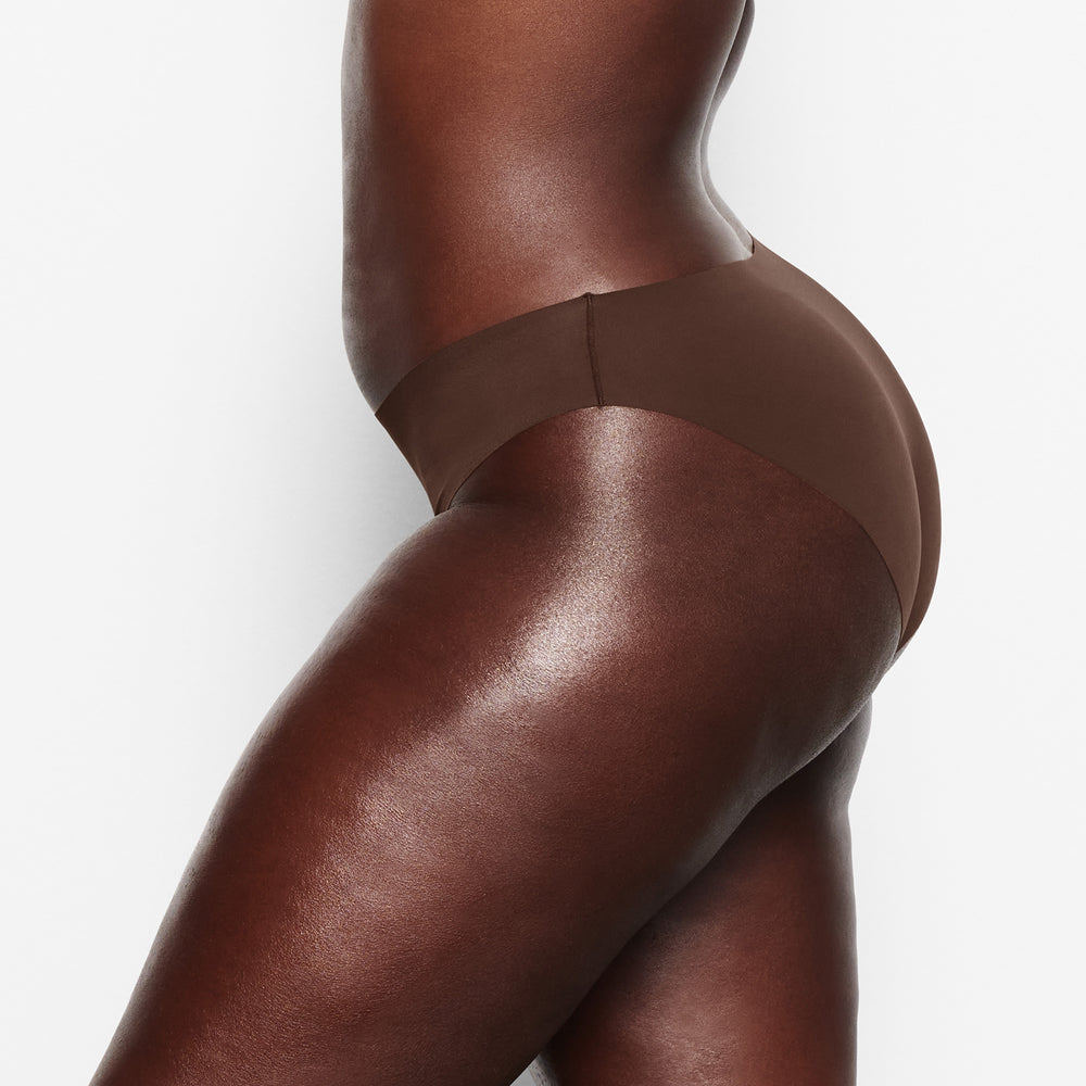 Skims FREE CUT MID WAIST Tanga Chocola | 90AXTCUVW