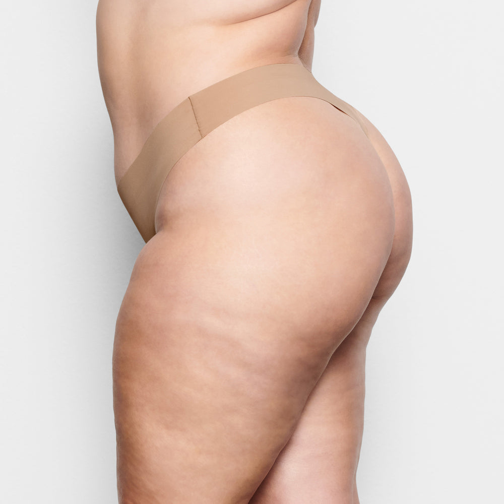 Skims FREE CUT MID WAIST Thong Beige | 19UGBEDAR