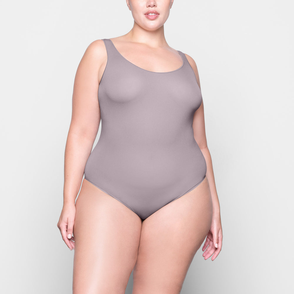 Skims LIGHT ESSENTIAL Scoop Neck Bodysuit Lavendel | 54XONUKHS