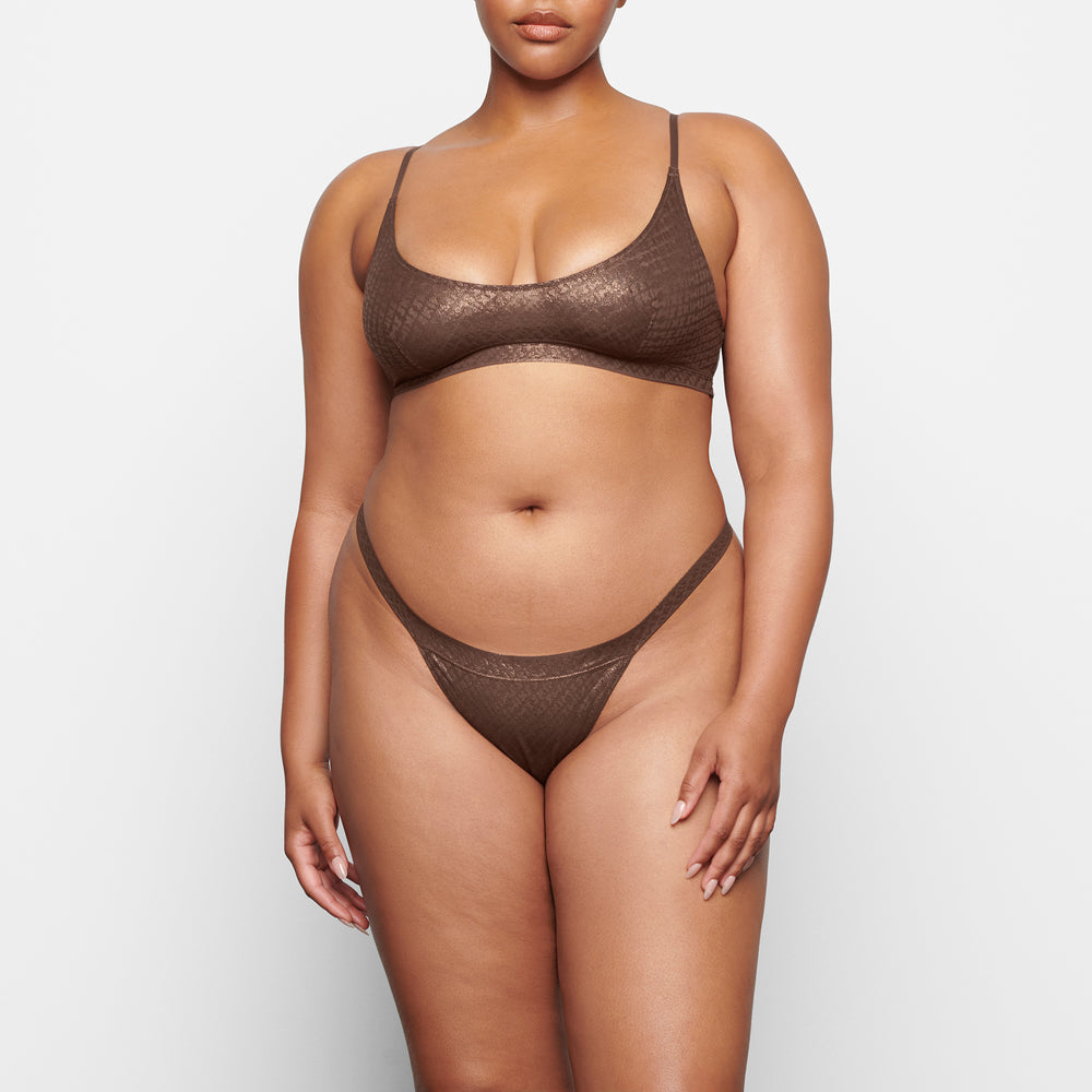 Skims LOGO MESH FOIL SKIMPY Thong Chocola | 87IARCKSP