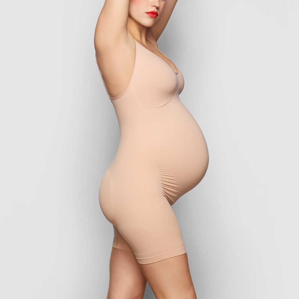 Skims MATERNITY SCULPTING BODYSUIT MID THIGH Maternity Shapewear Beige | 29OXHUYRP